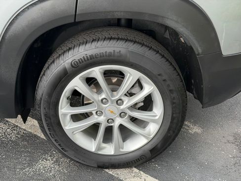 Used 2024 Chevrolet TrailBlazer LS w/ LS Convenience Package FWD image 29