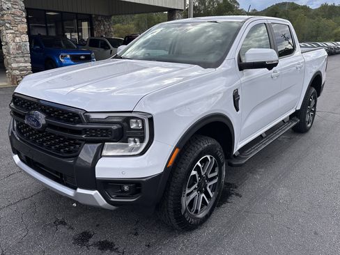 New 2025 Ford Ranger Lariat w/ FX4 Off-Road Package image 2