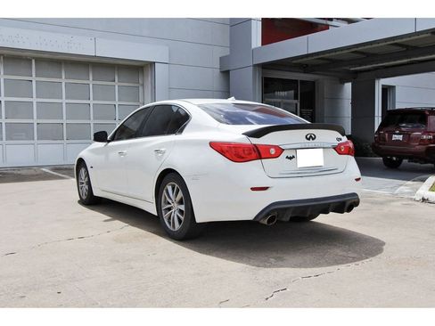 Used 2017 INFINITI Q50 2.0t w/ Moonroof Package RWD image 3
