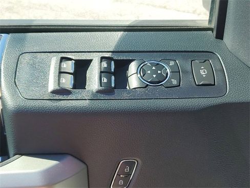 Used 2022 Ford F450 Lariat w/ Camper Package image 22