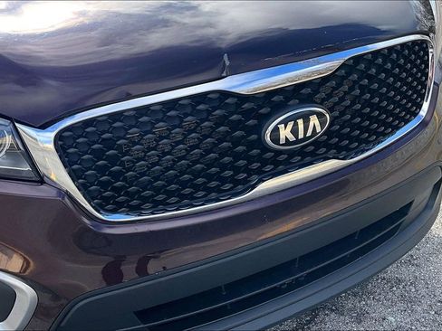 Used 2016 Kia Sorento LX w/ LX Convenience Package image 28