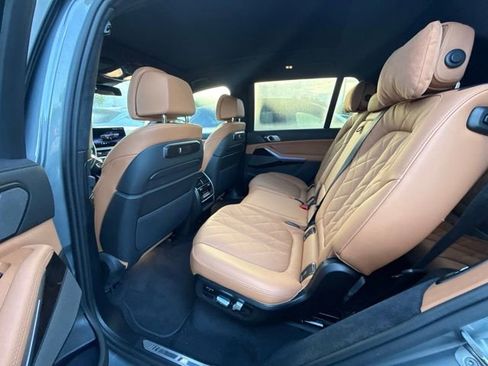 Used 2026 BMW X7 xDrive40i w/ M Sport Package AWD/4WD image 5
