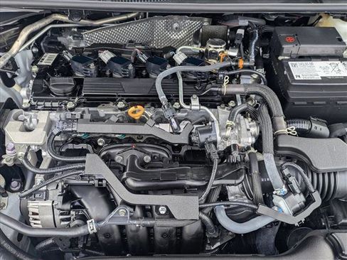 Used 2025 Toyota Corolla LE image 20