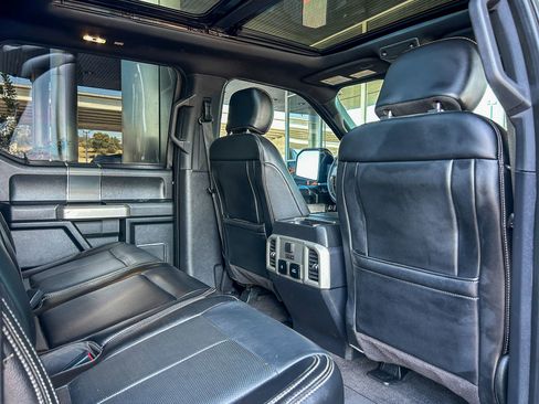 Used 2020 Ford F150 Lariat w/ Equipment Group 502A Luxury image 35