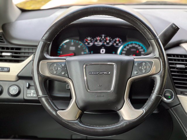 Used 2018 GMC Yukon Denali w/ Open Road Package AWD/4WD image 29