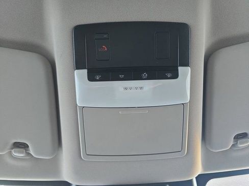 Used 2025 Nissan Rogue SV image 7