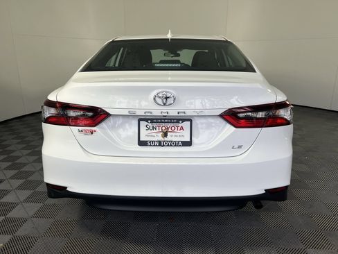 Used 2023 Toyota Camry LE FWD image 5