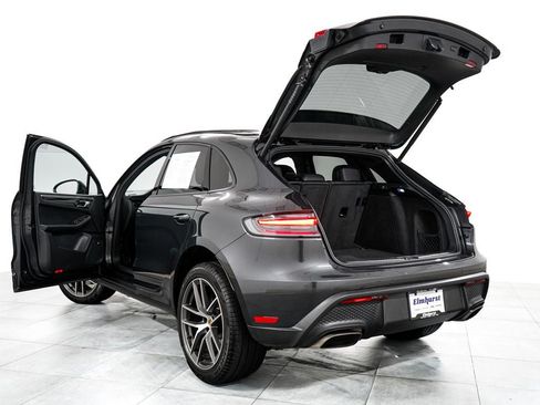 Used 2024 Porsche Macan AWD/4WD image 12