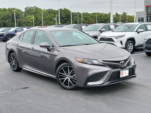 Certified 2024 Toyota Camry SE FWD image 32