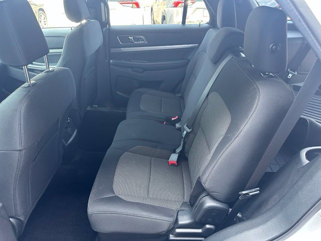 Used 2019 Ford Explorer XLT w/ Equipment Group 201A AWD/4WD image 14