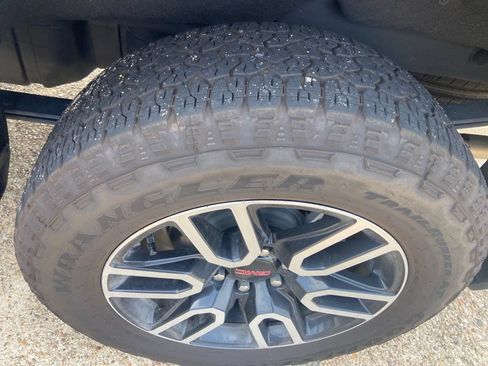 Used 2026 GMC Sierra 1500 AT4 w/ AT4 Premium Package AWD/4WD image 26