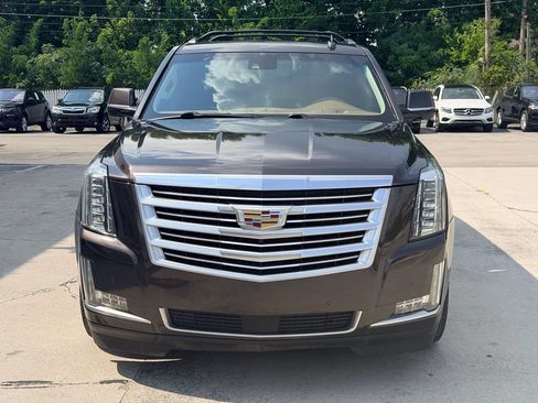 Used 2015 Cadillac Escalade ESV Platinum AWD/4WD image 9