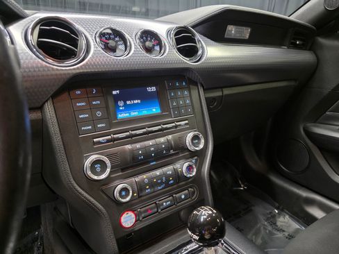 Used 2017 Ford Mustang GT w/ GT Performance Package RWD image 33