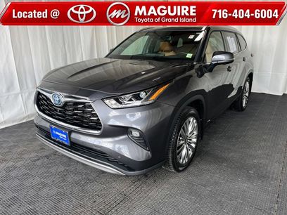 Used 2024 Toyota Highlander Platinum