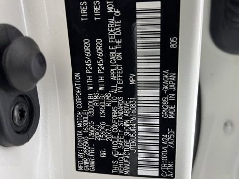 Used 2023 Toyota 4Runner Limited image 27