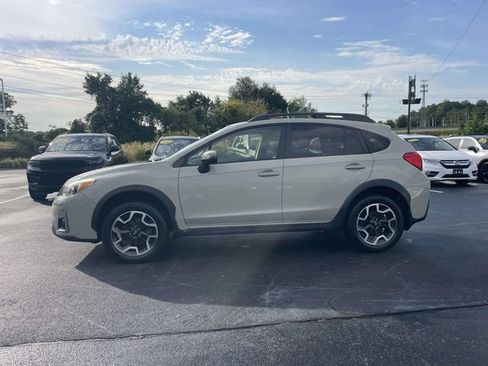 Used 2017 Subaru Crosstrek 2.0i Limited AWD/4WD image 4
