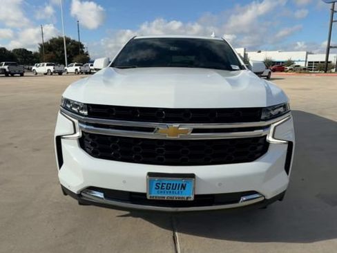 Used 2023 Chevrolet Suburban LS w/ Driver Alert Package RWD image 3