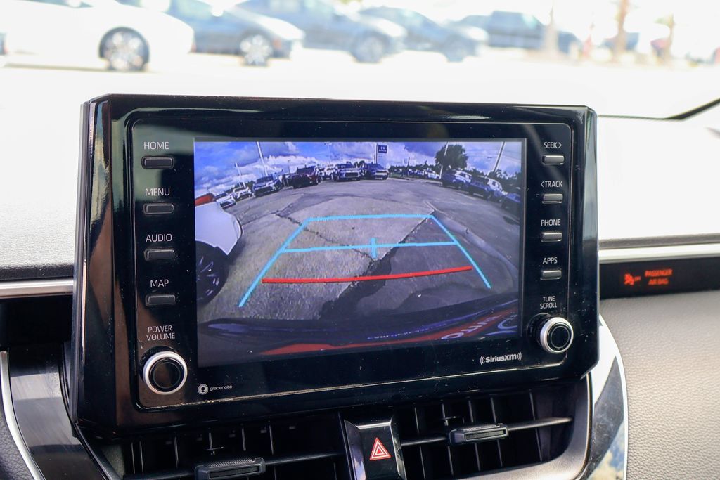 Used 2022 Toyota Corolla LE FWD image 5