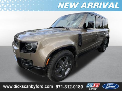 Used 2024 Land Rover Defender 110 X-Dynamic SE AWD/4WD image 5