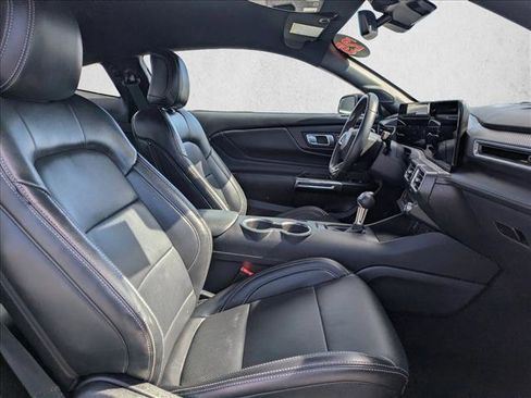 Used 2025 Ford Mustang Premium image 20