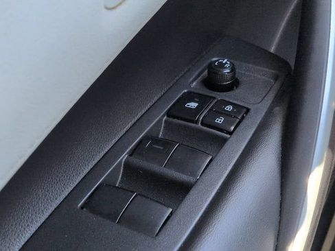 Used 2020 Toyota Corolla SE FWD image 21