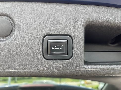 Used 2022 Chevrolet Equinox LT AWD/4WD image 12