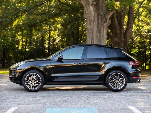 Used 2018 Porsche Macan Sport Edition image 10