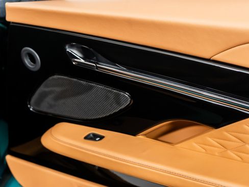 Used 2025 Aston Martin DB12 Convertible image 50