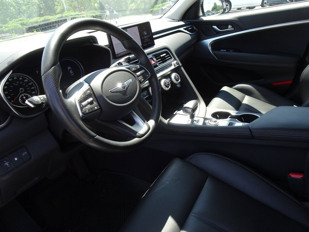 Used 2022 Genesis G70 2.0T AWD/4WD image 13