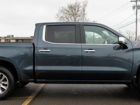 Used 2019 Chevrolet Silverado 1500 LTZ w/ LTZ Premium Package AWD/4WD image 5