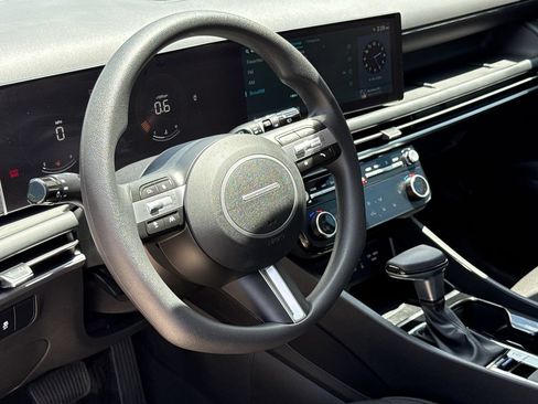 Certified 2025 Hyundai Tucson SEL FWD image 17