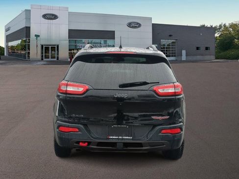 Used 2018 Jeep Cherokee Trailhawk w/ Comfort/Convenience Group image 10