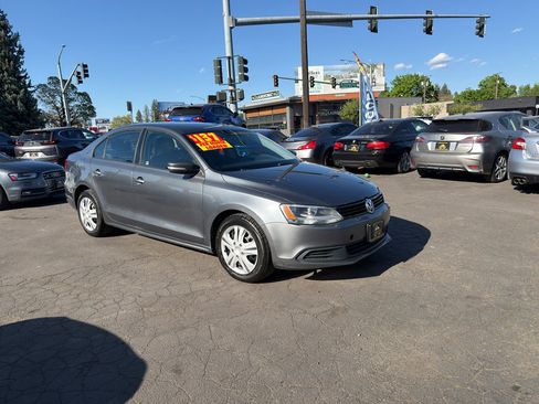 Used 2012 Volkswagen Jetta SE FWD image 10