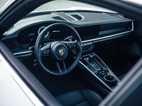 Used 2024 Porsche 911 Carrera S image 8