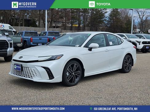 New 2026 Toyota Camry Hybrid AWD/4WD image 1