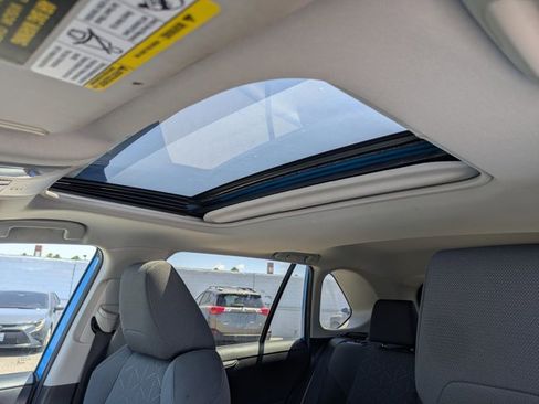 Used 2019 Toyota RAV4 XLE w/ Convenience Package FWD image 15