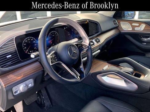 Used 2025 Mercedes-Benz GLE 350 4MATIC image 17
