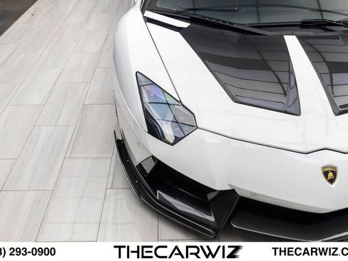 Used 2017 Lamborghini Aventador LP 700-4 AWD/4WD image 4