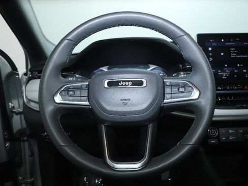 Used 2025 Jeep Compass Limited AWD/4WD image 21