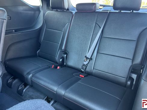 Certified 2025 Chevrolet Traverse RS w/ LPO, Floor Liner Package AWD/4WD image 17