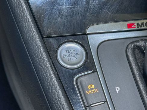 Used 2016 Volkswagen Golf 4-Door image 35