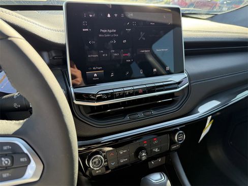 New 2025 Jeep Compass Latitude w/ Altitude Special Edition image 17