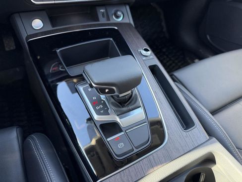 Used 2025 Audi Q5 2.0T Premium image 18