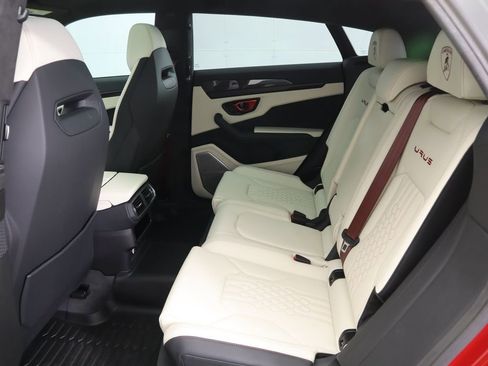 Used 2024 Lamborghini Urus S image 22