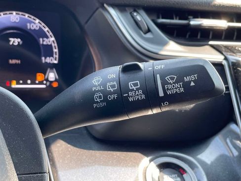 Used 2023 Jeep Grand Cherokee Altitude AWD/4WD image 26