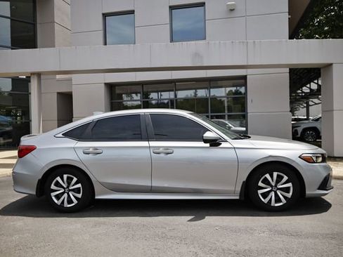 Used 2023 Honda Civic LX image 4