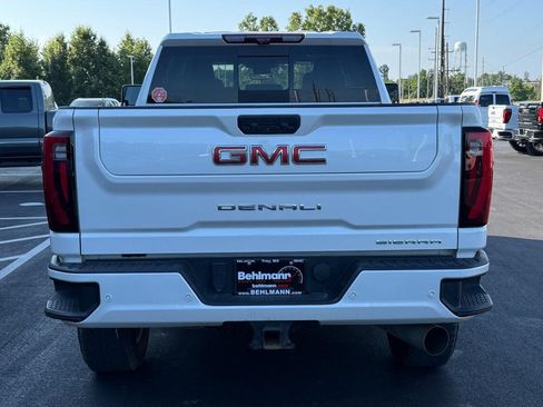 Used 2025 GMC Sierra 2500 Denali w/ Denali Reserve Package AWD/4WD image 5