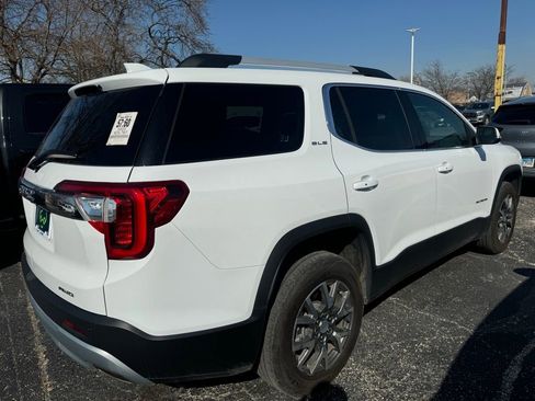 Certified 2023 GMC Acadia SLE w/ Driver Convenience Package image 3