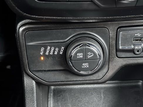 Used 2019 Jeep Renegade Trailhawk w/ Cold Weather Group II image 11