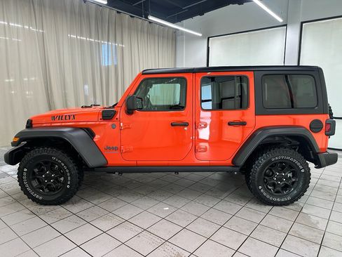 Used 2023 Jeep Wrangler Unlimited w/ Cold Weather Group image 10